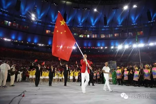 有总冠军戒指的球员_总冠军戒指戴脚上_足球冠军有没有戒指戴右手